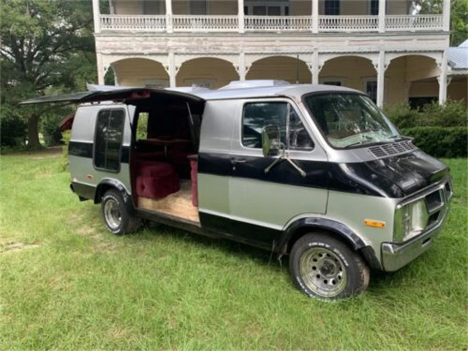 1977 Dodge Ram Van - Image 22 of 25