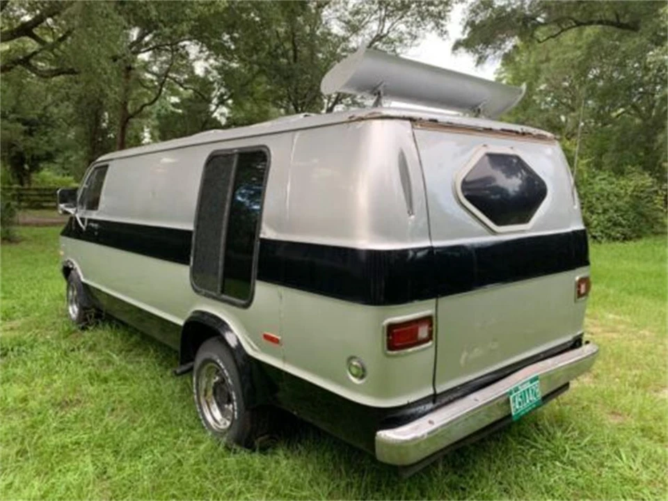 1977 Dodge Ram Van - Image 24 of 25