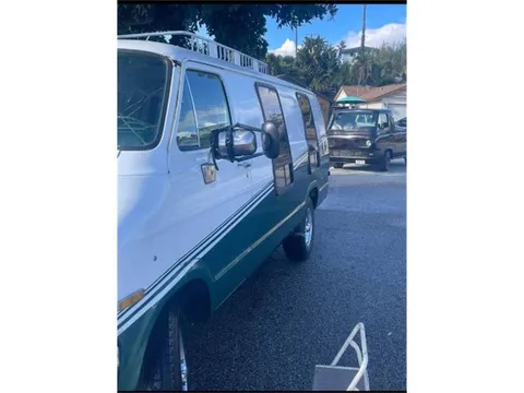 1977 Dodge B300 Maxivan
