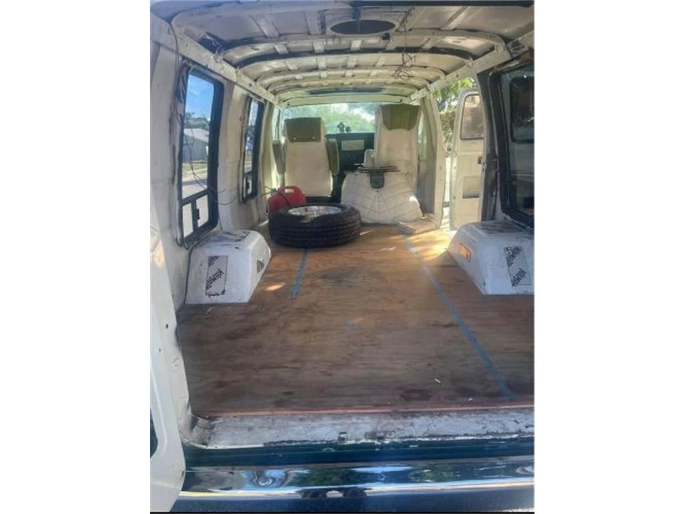 1977 Dodge Ram Van - Image 13 of 14