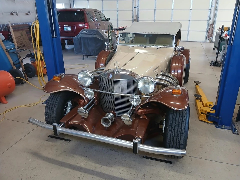 1977 Excalibur - Image 4 of 31