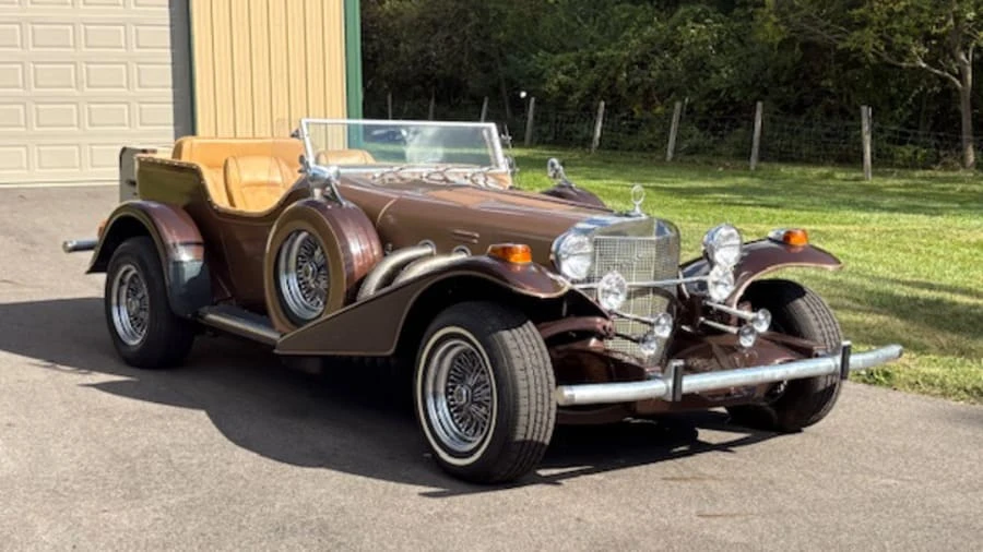 1977 Excalibur - Image 4 of 16