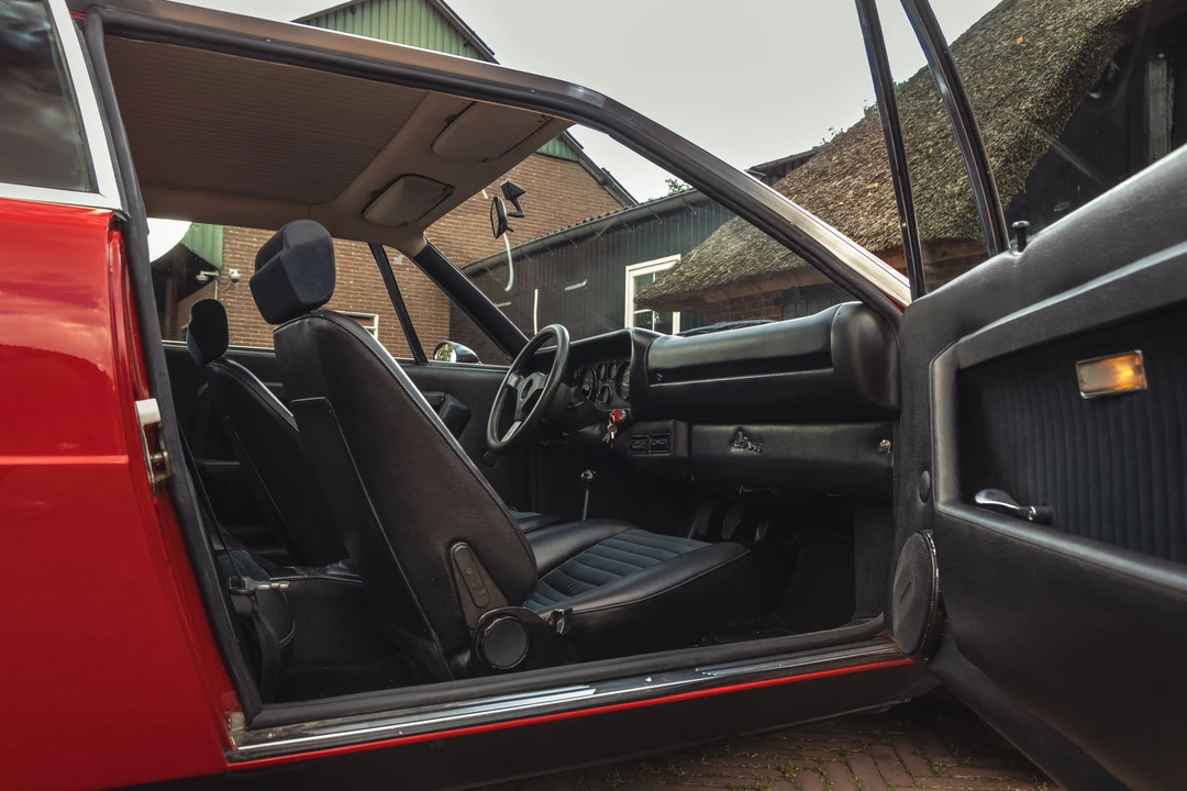 1977 Ferrari 308 GT4 - Image 12 of 31