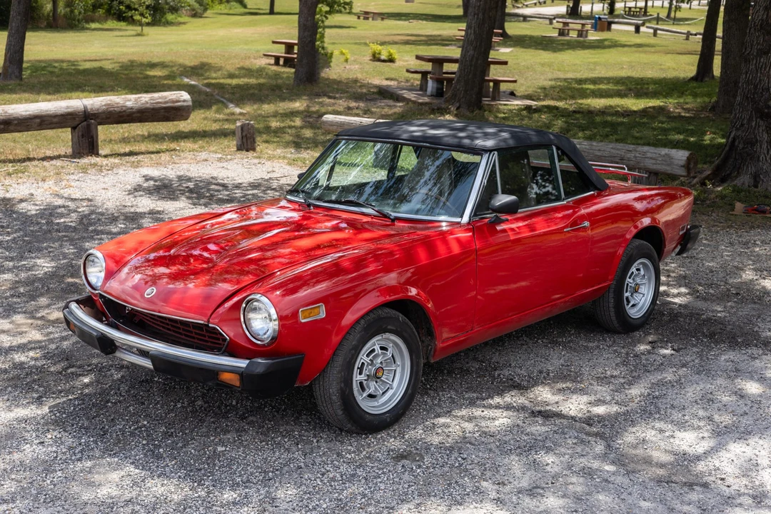 1977 Fiat 124 Sport Spider - Image 8 of 31