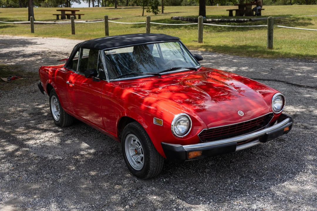 1977 Fiat 124 Sport Spider - Image 4 of 31