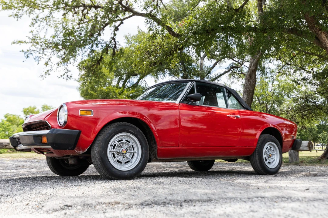 1977 Fiat 124 Sport Spider - Image 10 of 31