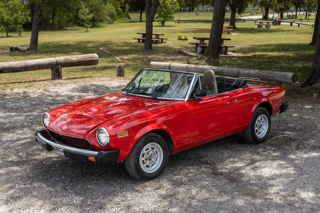 1977 Fiat 124 Sport Spider - Image 19 of 31