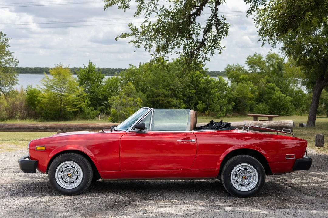 1977 Fiat 124 Sport Spider - Image 20 of 31