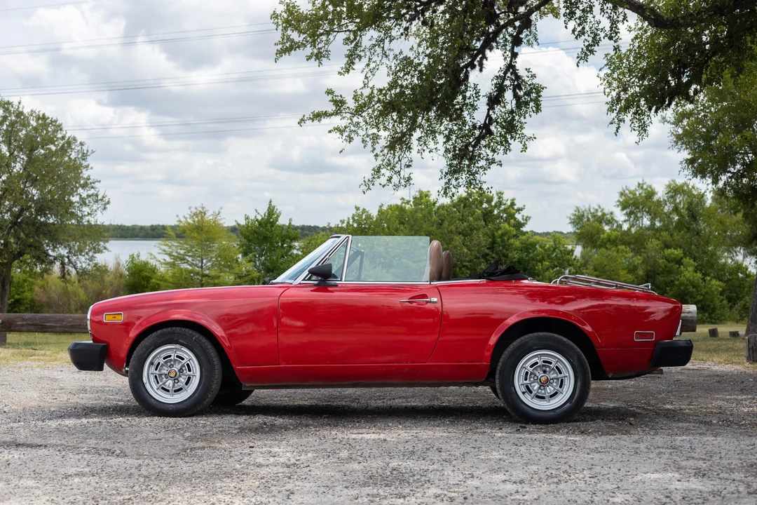 1977 Fiat 124 Sport Spider - Image 21 of 31