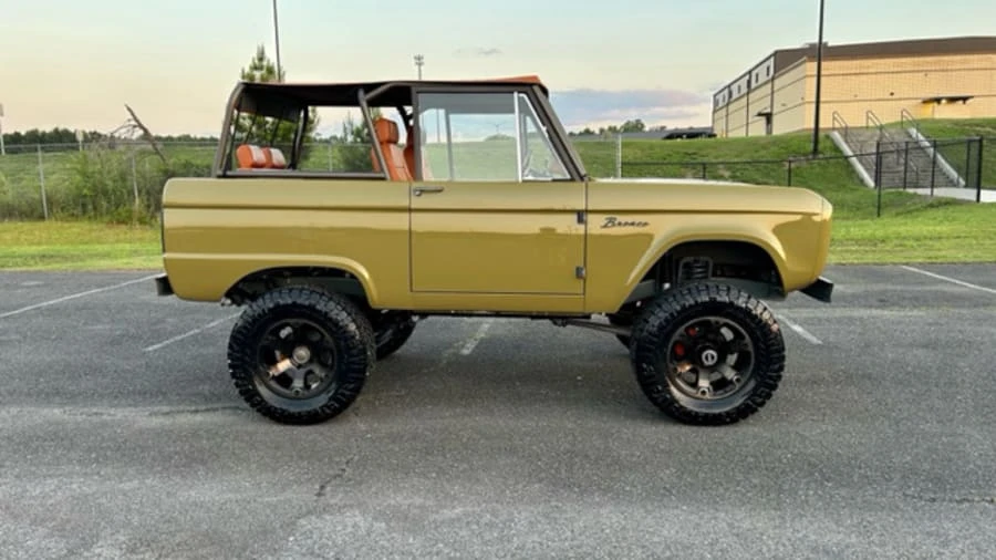 1977 Ford Bronco 1st Gen - Image 2 of 12