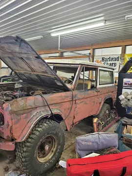 1977 Ford Bronco Sport Utility 2D