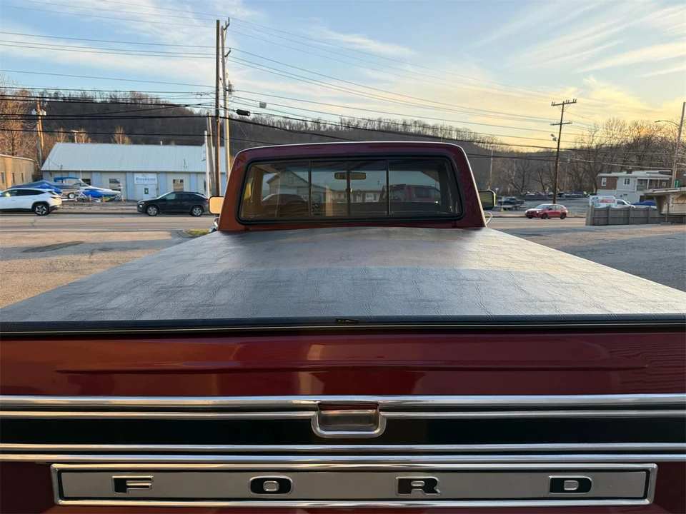 1977 Ford Econoline Van - Image 13 of 31