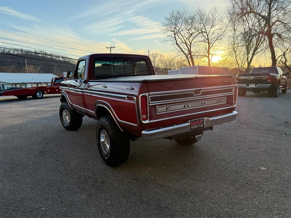 1977 Ford Econoline Van - Image 10 of 31