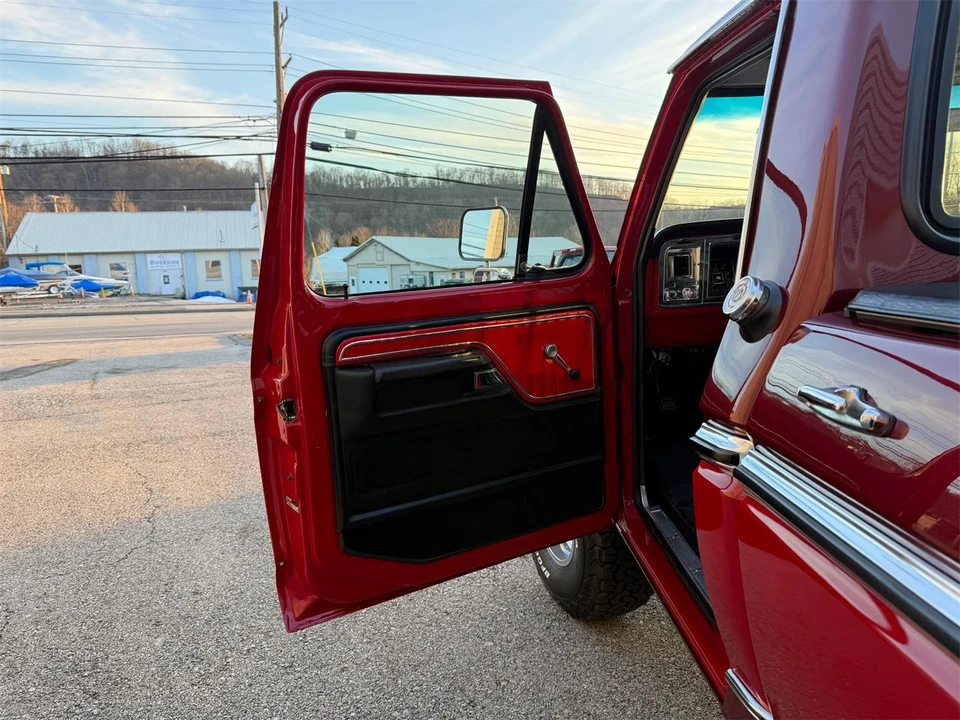 1977 Ford Econoline Van - Image 25 of 31