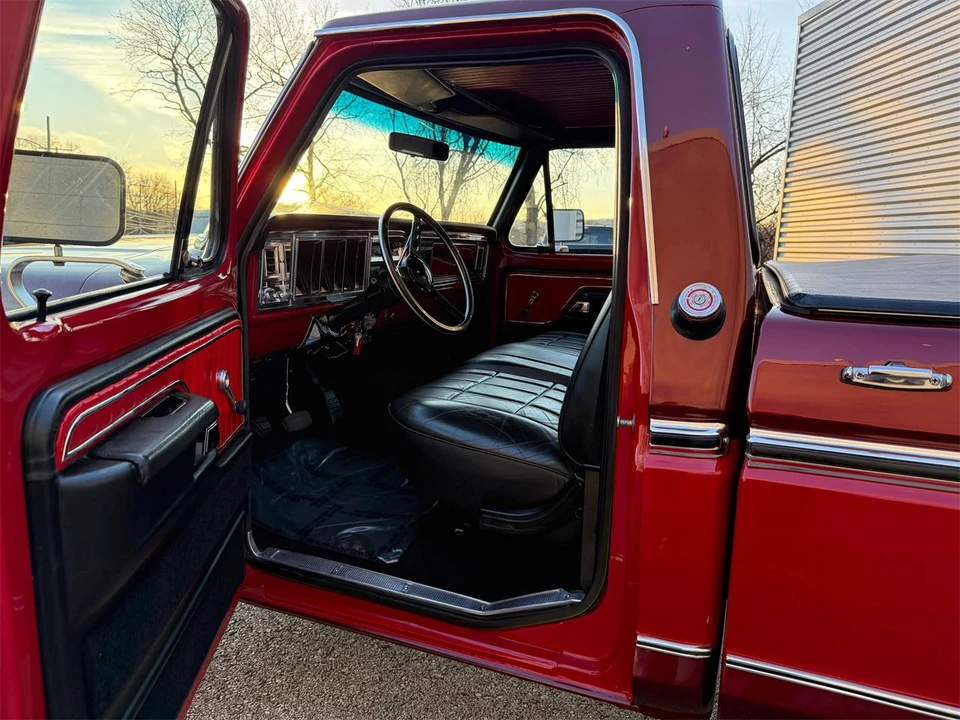 1977 Ford Econoline Van - Image 26 of 31