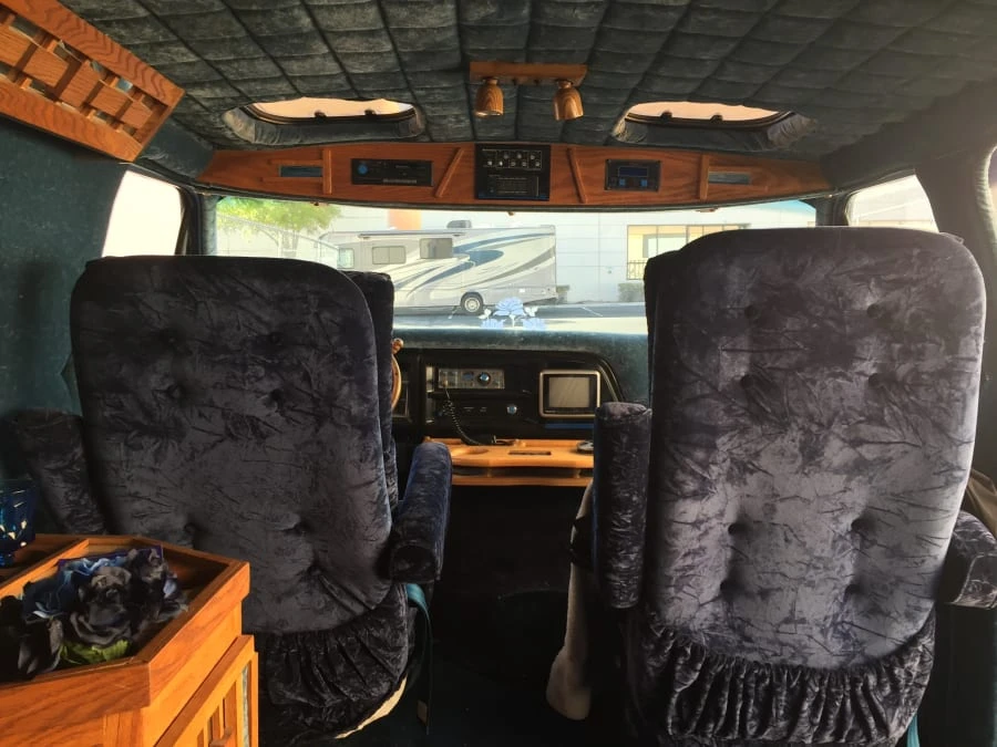 1977 Ford Econoline Van - Image 6 of 12