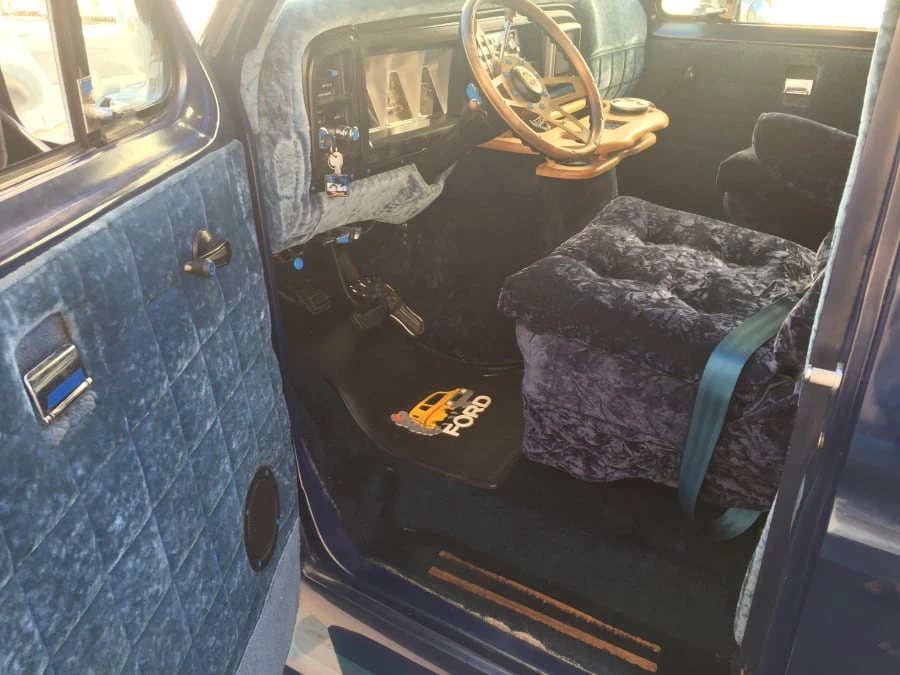 1977 Ford Econoline Van - Image 4 of 12