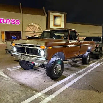 1977 Ford F-150 XL Pickup 2D 8 ft