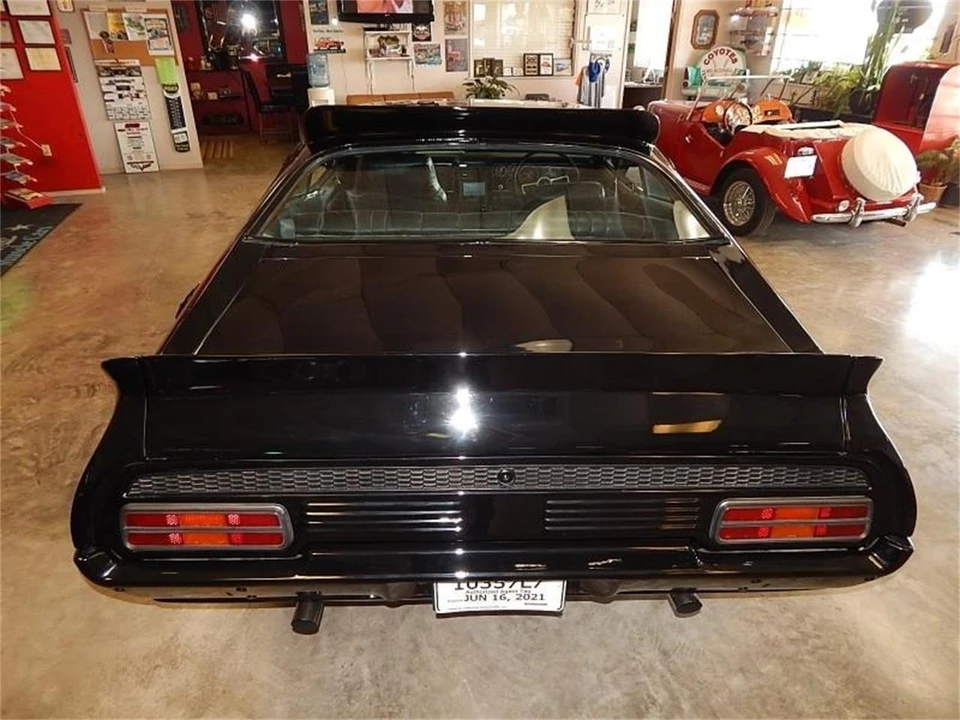 1977 Ford Falcon - Image 28 of 31