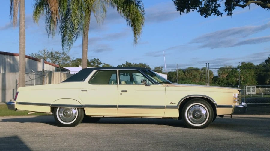 1977 Ford LTD - Image 2 of 12