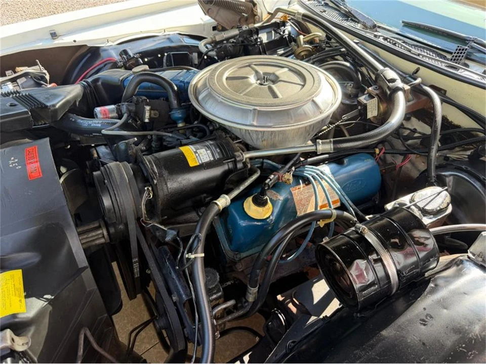 1977 Ford LTD - Image 24 of 31