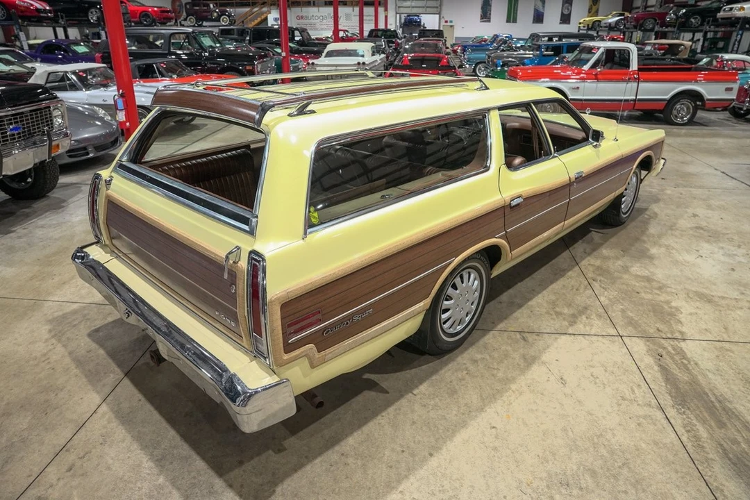 1977 Ford Country Squire - Image 12 of 31