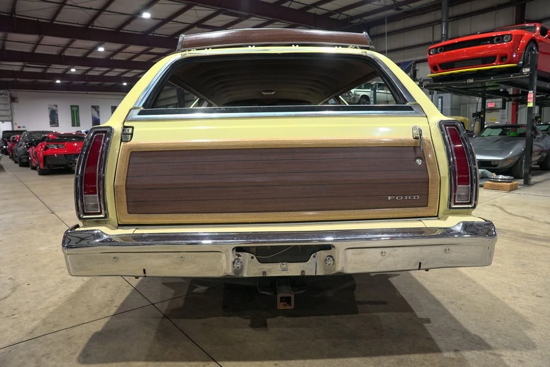 1977 Ford Country Squire - Image 7 of 21