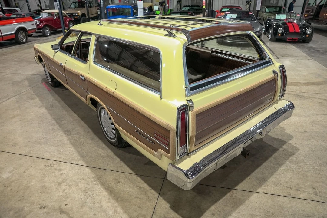 1977 Ford Country Squire - Image 16 of 21