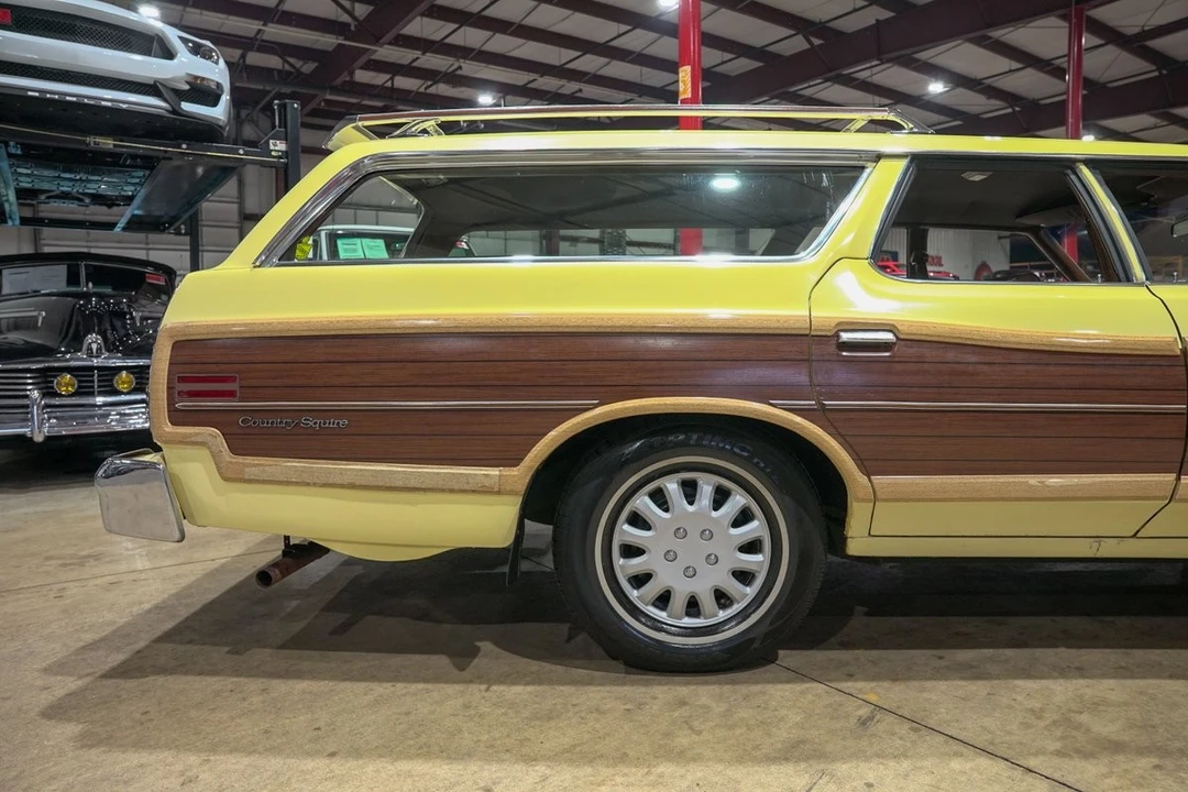1977 Ford Country Squire - Image 9 of 21