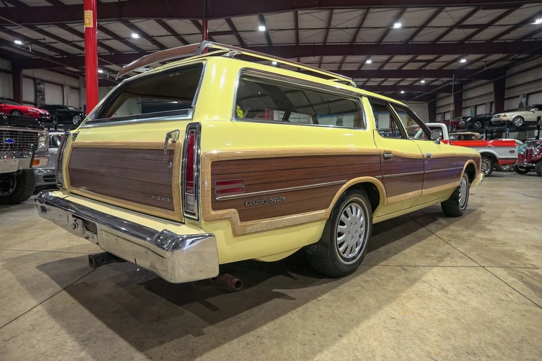1977 Ford Country Squire - Image 8 of 12