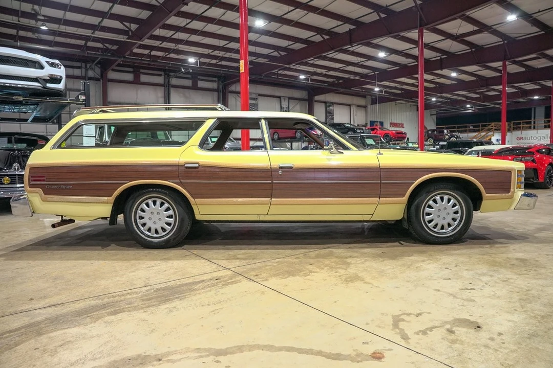 1977 Ford Country Squire - Image 10 of 21