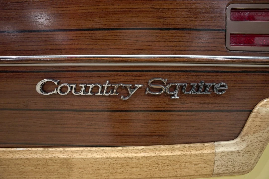 1977 Ford Country Squire - Image 23 of 31