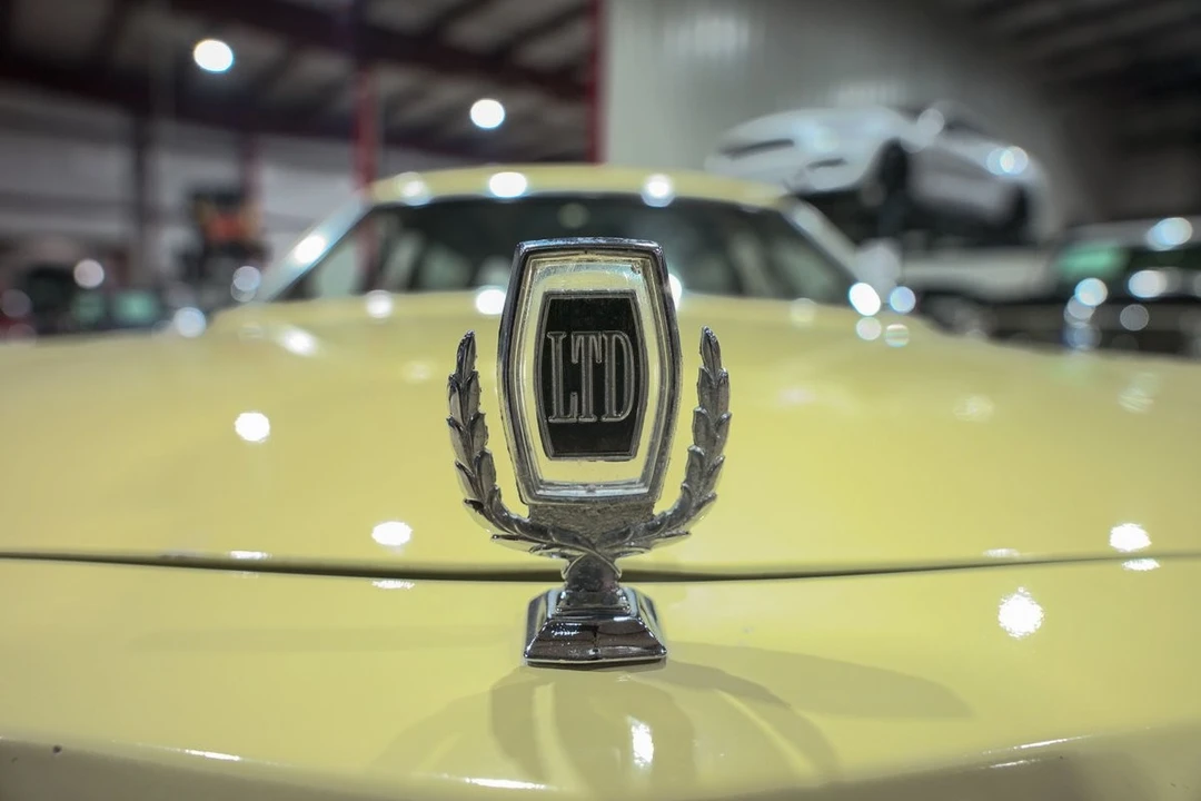 1977 Ford Country Squire - Image 21 of 31