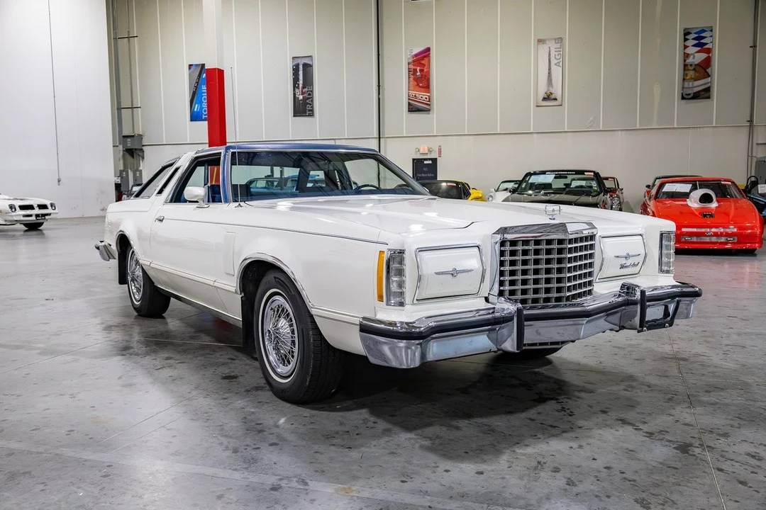 1977 Ford Thunderbird 7th Gen - Image 9 of 31