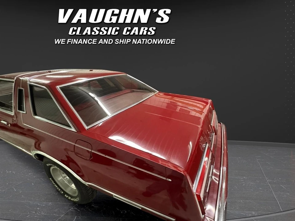1977 Ford Thunderbird 7th Gen - Image 13 of 31