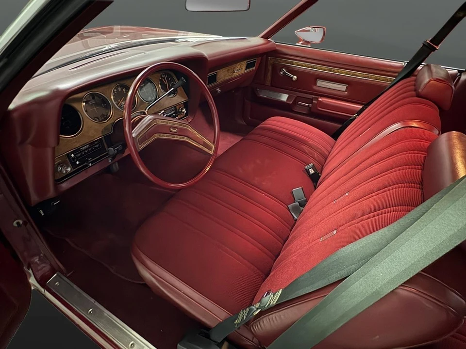 1977 Ford Thunderbird 7th Gen - Image 23 of 31
