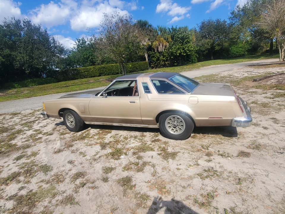 1977 Ford Thunderbird 6th Gen - Image 8 of 13