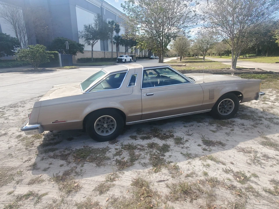 1977 Ford Thunderbird 6th Gen - Image 4 of 13