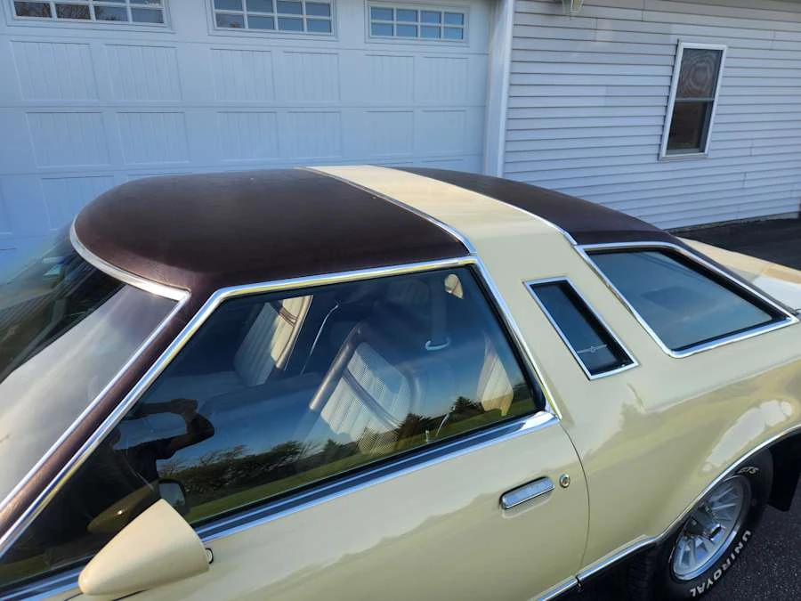 1977 Ford Thunderbird 7th Gen - Image 9 of 12