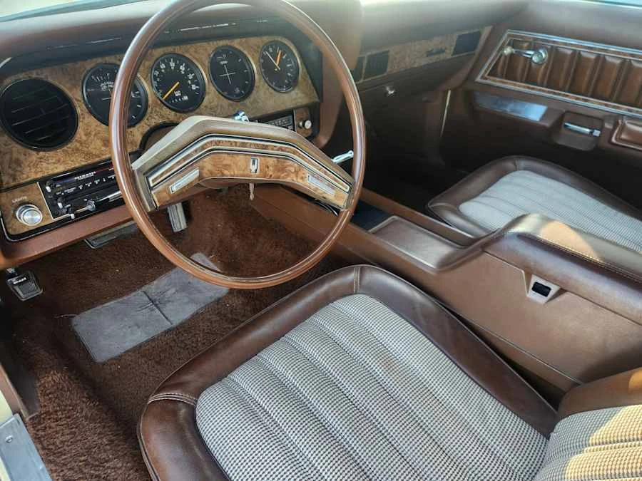 1977 Ford Thunderbird 7th Gen - Image 11 of 12