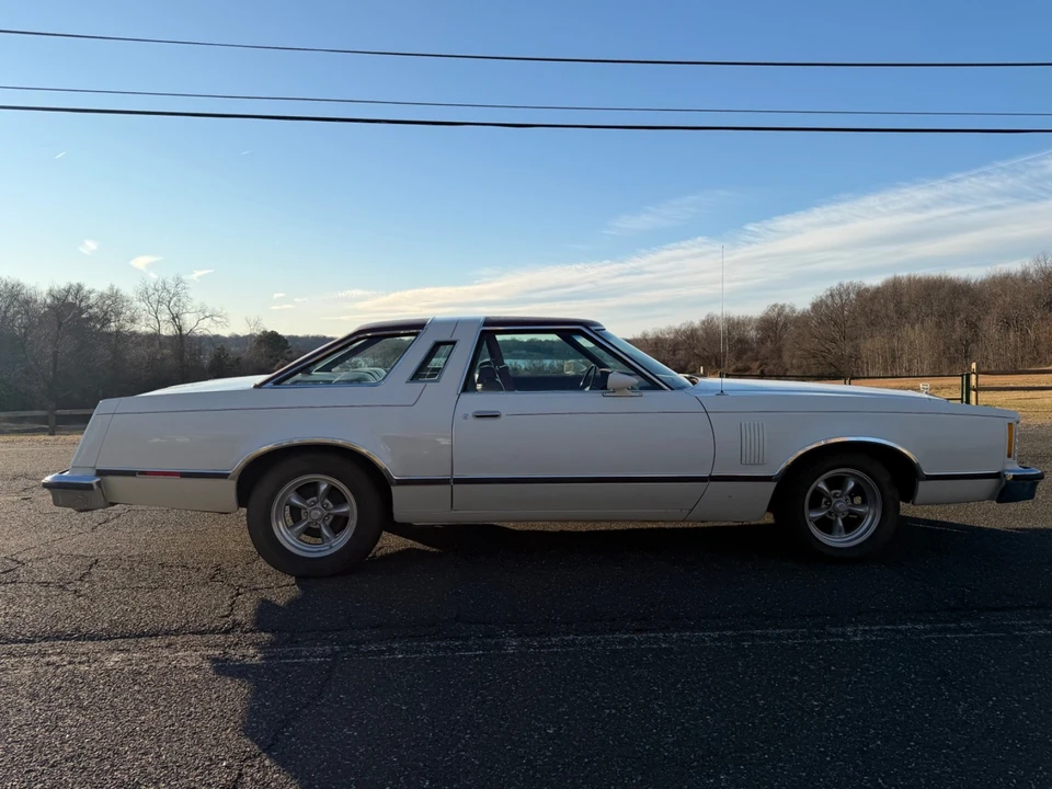 1977 Ford Thunderbird 7th Gen - Image 5 of 21