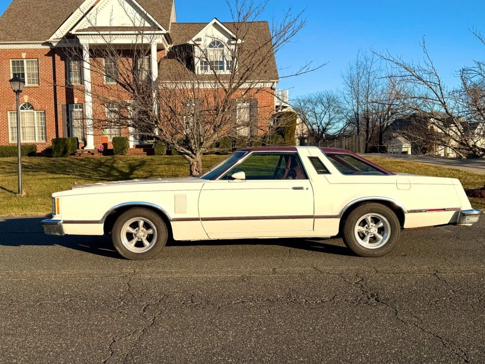 1977 Ford Thunderbird 7th Gen - Image 7 of 21
