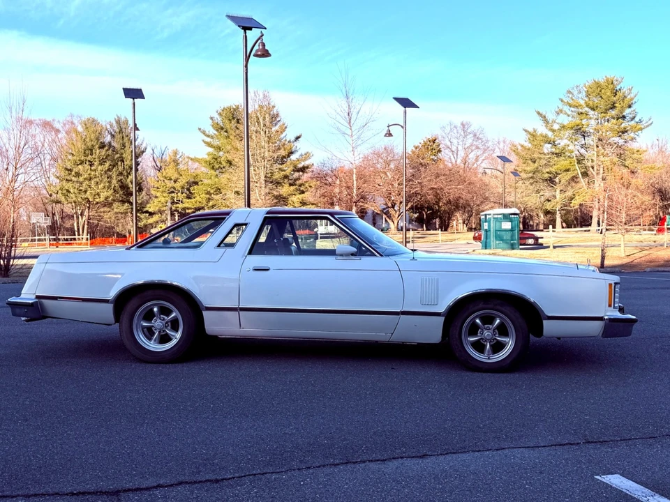 1977 Ford Thunderbird 7th Gen - Image 13 of 21