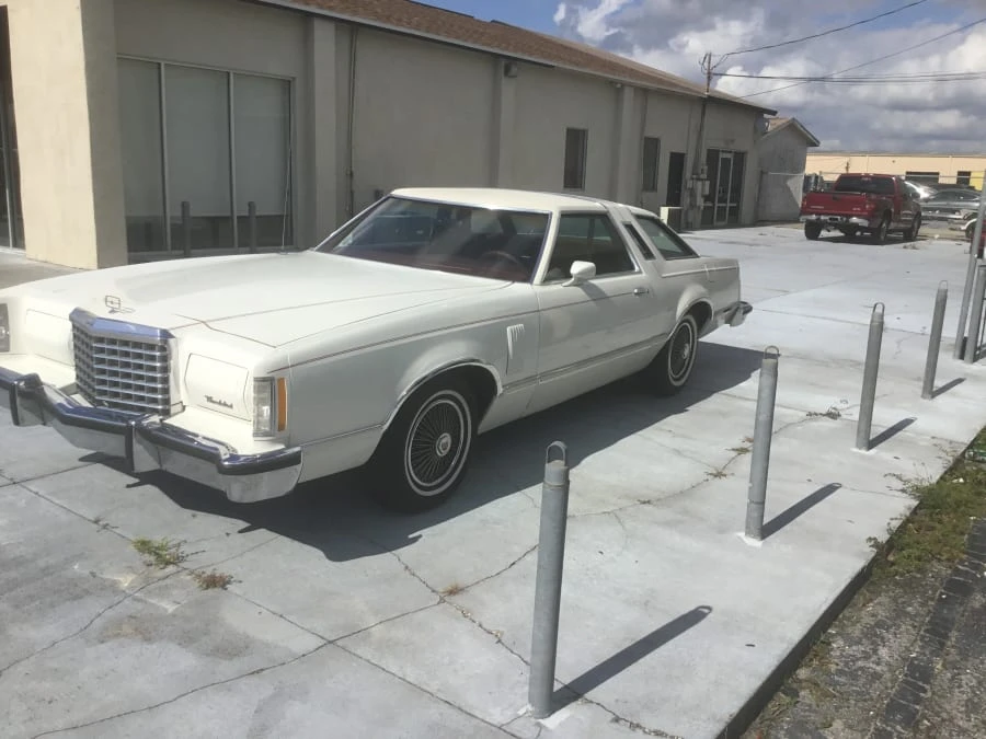 1977 Ford Thunderbird 7th Gen - Image 3 of 4