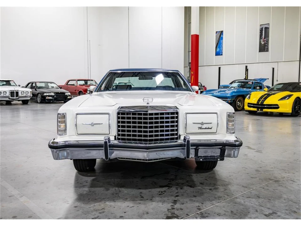 1977 Ford Thunderbird 7th Gen - Image 10 of 31