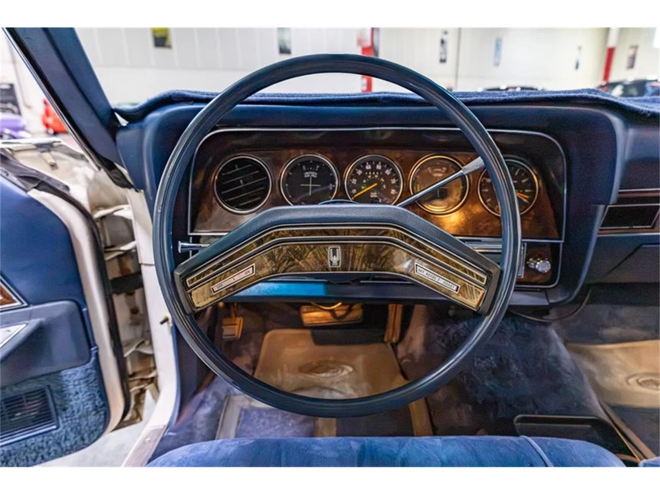1977 Ford Thunderbird 7th Gen - Image 11 of 31
