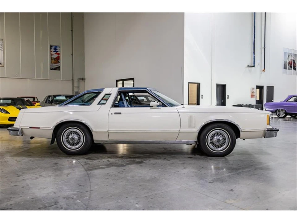 1977 Ford Thunderbird 7th Gen - Image 8 of 31