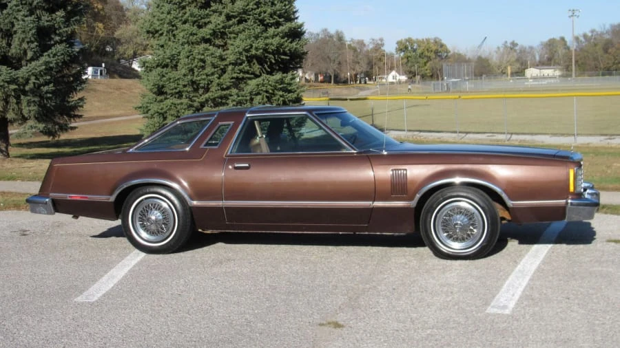 1977 Ford Thunderbird 7th Gen - Image 2 of 18