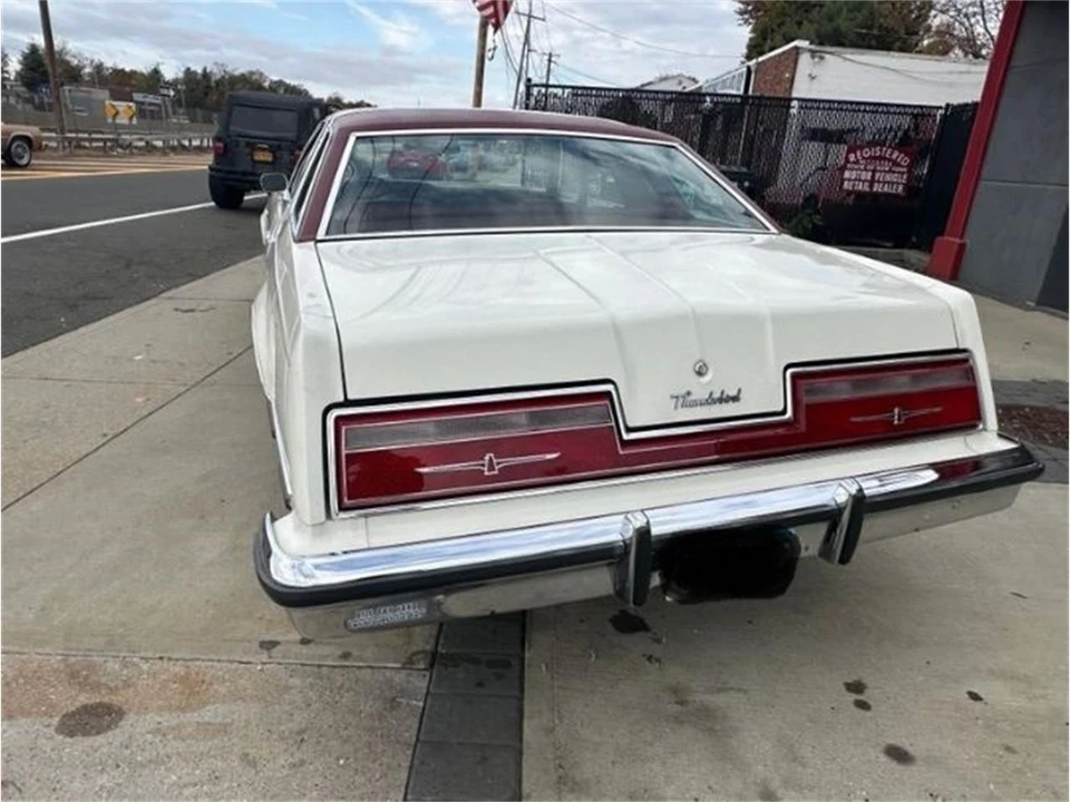 1977 Ford Thunderbird 7th Gen - Image 5 of 18