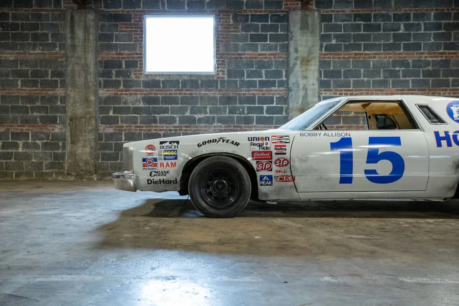 1977 Ford Thunderbird 7th Gen - Image 8 of 21